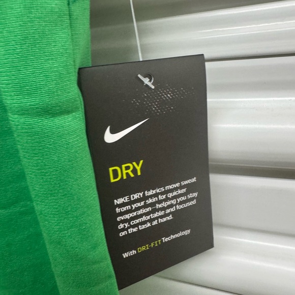 Saquan Barkley Kelly Green On Field Alternate Stitched Jersey New with tags. - Picture 11 of 15